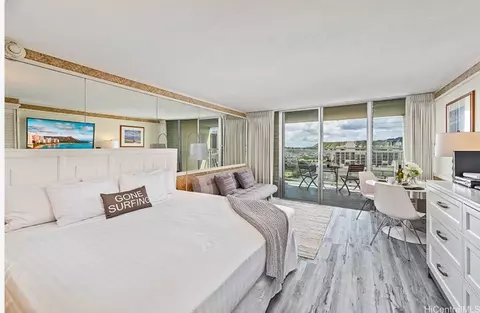 445 Seaside Ave #3007, Honolulu, HI 96815