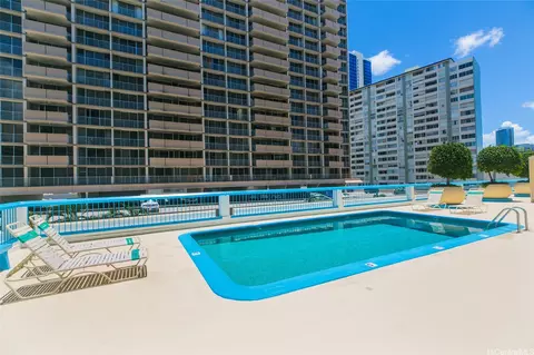 1560 Kanunu St #922, Honolulu, HI 96814