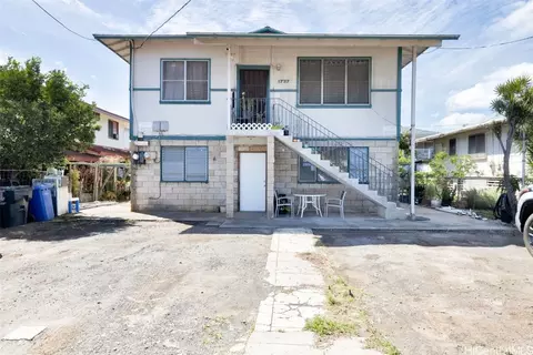 1727 Ashford St, Honolulu, HI 96819