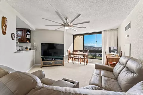 300 Wai Nani Way #2315, Honolulu, HI 96815