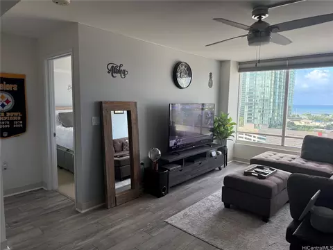 1009 Kapiolani Blvd #1909, Honolulu, HI 96814