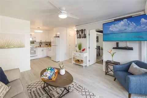 155 Paoakalani Ave #104, Honolulu, HI 96815