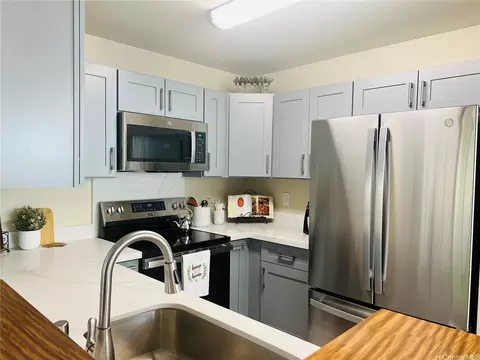 94-1461 Waipio Uka St #P102, Waipahu, HI 96797