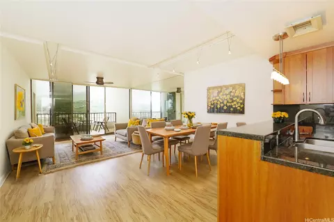 500 Lunalilo Home Rd #28G, Honolulu, HI 96825