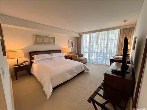 223 Saratoga Rd #1506, Honolulu, HI 96815