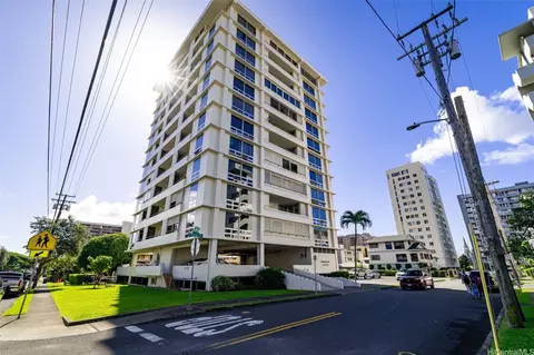 1629 Wilder Ave #504, Honolulu, HI 96822