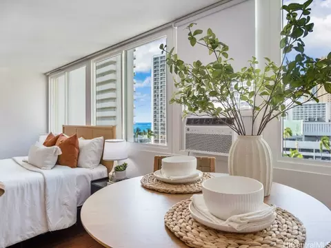 2572 Lemon Rd #1001, Honolulu, HI 96815