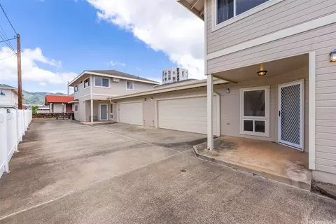 3424 Harding Ave, Honolulu, HI 96816