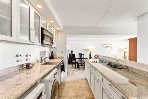 2333 Kapiolani Blvd #2213, Honolulu, HI 96826