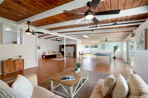 225 Awakea Rd, Kailua, HI 96734