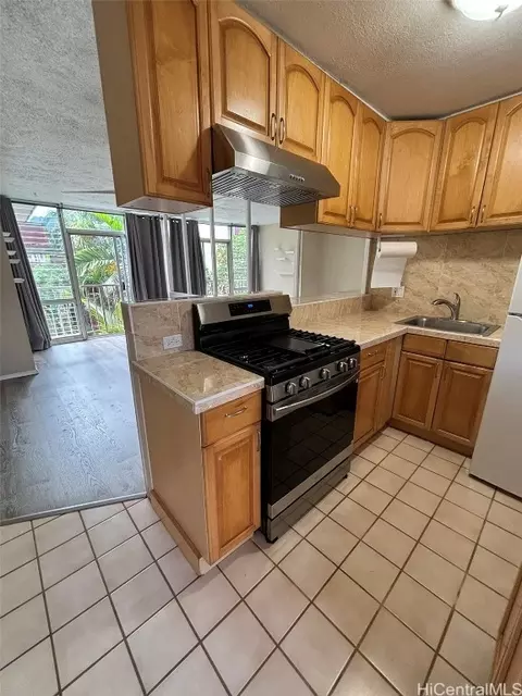 45-697 Kamehameha Hwy #213, Kaneohe, HI 96744