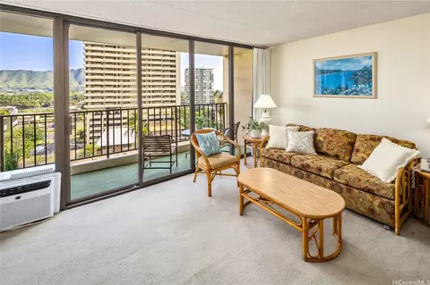 201 Ohua Ave #909, Honolulu, HI 96815