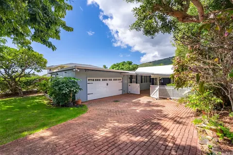 364 Mamaki St, Honolulu, HI 96821