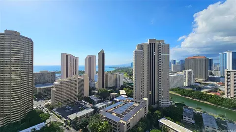 411 Hobron Ln #2812, Honolulu, HI 96815