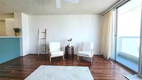 1450 Young St #2706, Honolulu, HI 96814