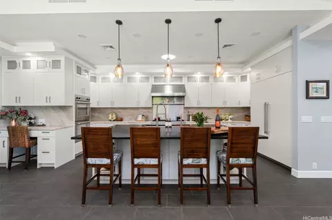 247 Aumoe Rd, Kailua, HI 96734