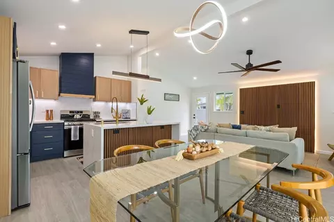 1423 Nanaloko Pl, Kailua, HI 96734