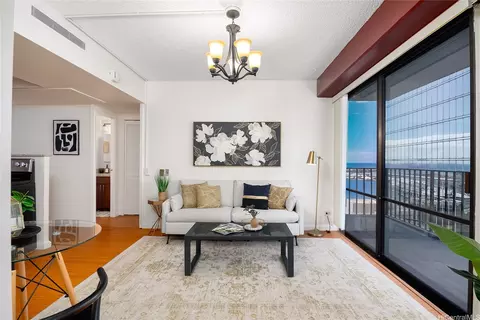 225 Queen St #22E, Honolulu, HI 96813