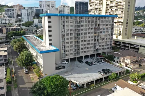 1535 Pensacola St #503, Honolulu, HI 96822
