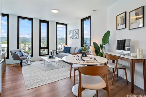 987 Queen St #3817, Honolulu, HI 96814