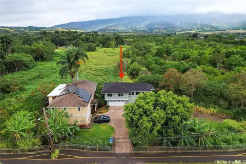 66-350 Waialua Beach Rd #A, Haleiwa, HI 96712