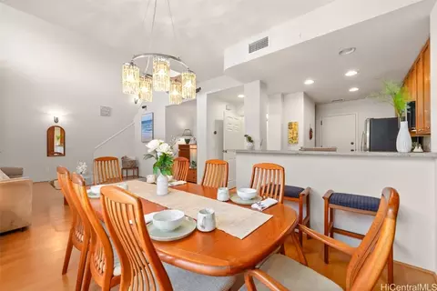 520 Lunalilo Home Rd # V4403, Honolulu, HI 96825