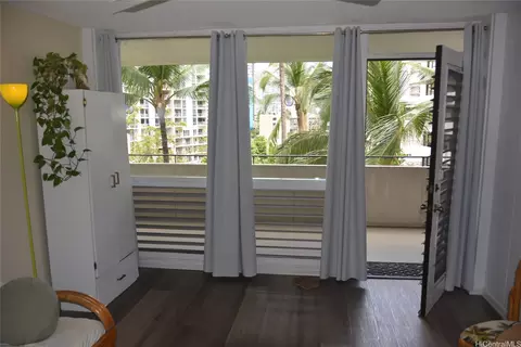 425 Ena Rd #705C, Honolulu, HI 96815