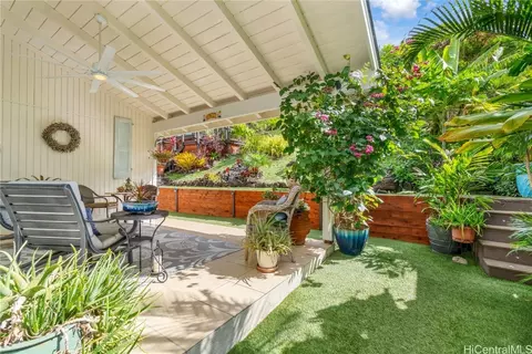 735 Hahaione St, Honolulu, HI 96825