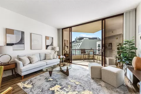 725 Kapiolani Blvd #702, Honolulu, HI 96813