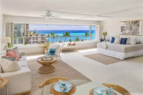 2895 Kalakaua Ave #807, Honolulu, HI 96815
