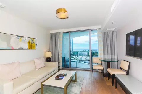 2139 Kuhio Ave #1207, Honolulu, HI 96815