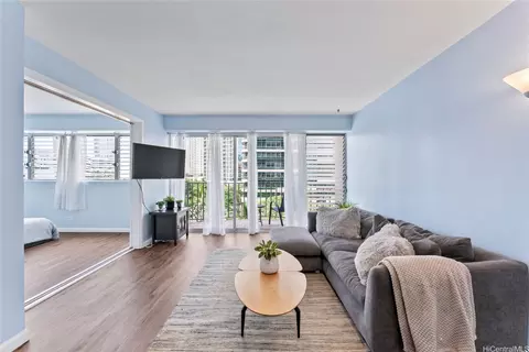 1909 Ala Wai Blvd #608, Honolulu, HI 96815