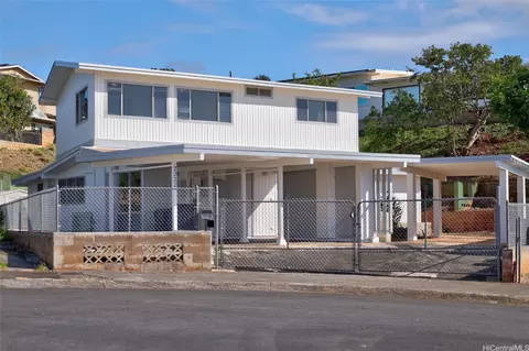 2222 Apoepoe St, Pearl City, HI 96782