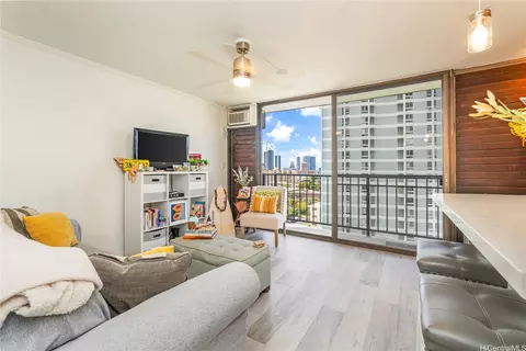 1630 Liholiho St #705, Honolulu, HI 96822