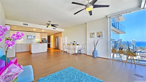 888 Kapiolani Blvd #4110, Honolulu, HI 96813
