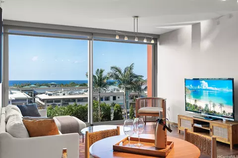 1555 Kapiolani Blvd #906, Honolulu, HI 96814