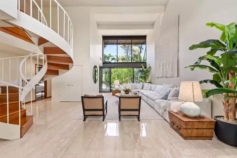 3020 La Pietra Cir #5, Honolulu, HI 96815