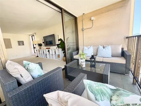 250 Ohua Ave #10A, Honolulu, HI 96815