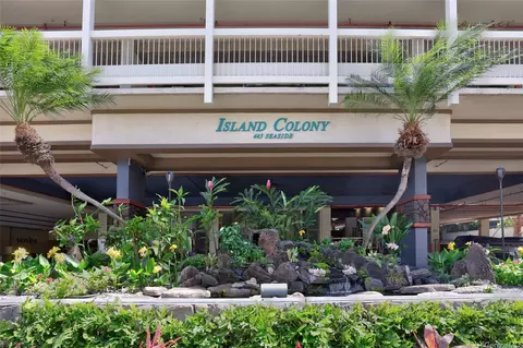 445 Seaside Ave #1217, Honolulu, HI 96815