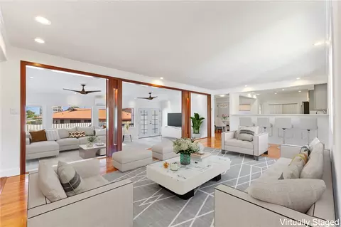 1127 Luawai Pl, Honolulu, HI 96816
