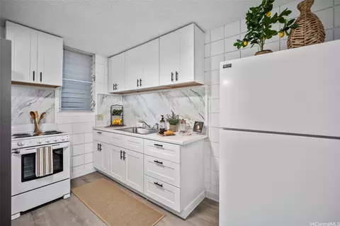 1506 Kaumualii St #B228, Honolulu, HI 96817