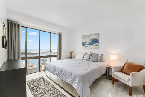 225 Queen St #23B, Honolulu, HI 96813