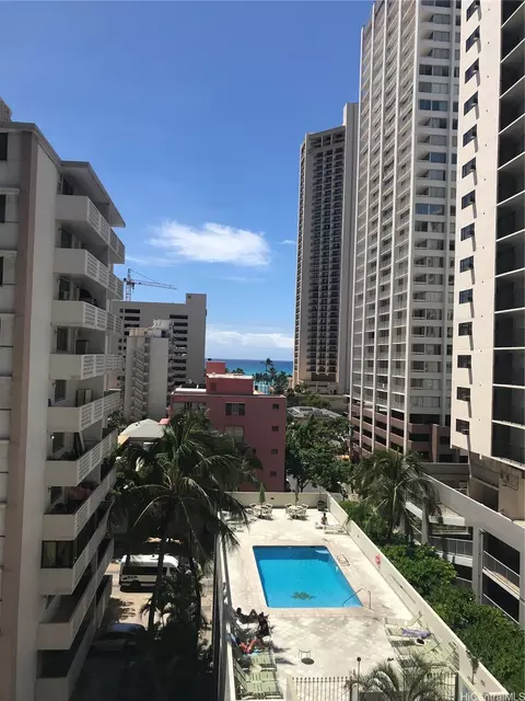 2440 Kuhio Ave #706, Honolulu, HI 96815