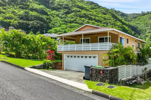 2411 Puunoa Pl, Honolulu, HI 96816