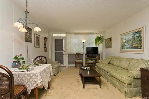 425 Ena Rd #704C, Honolulu, HI 96815