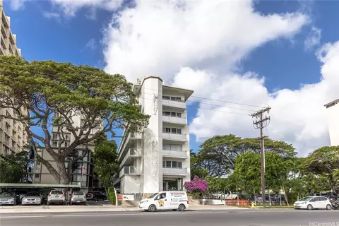2937 Kalakaua Ave #46, Honolulu, HI 96815