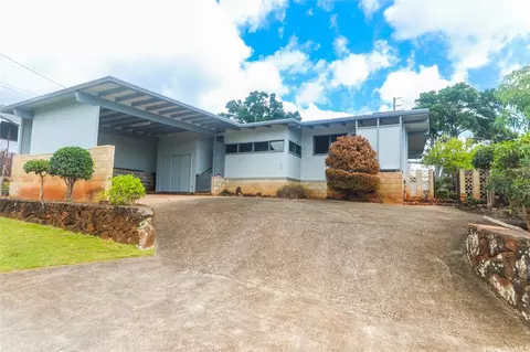 1483 Makamua St, Pearl City, HI 96782