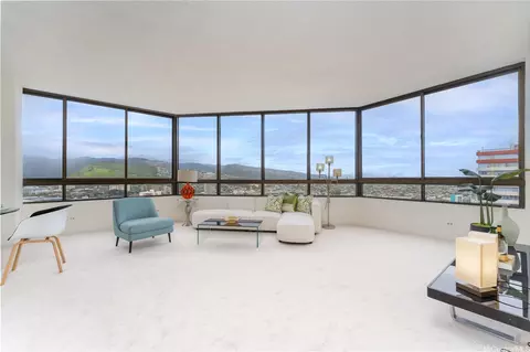 2499 Kapiolani Blvd #3801, Honolulu, HI 96826
