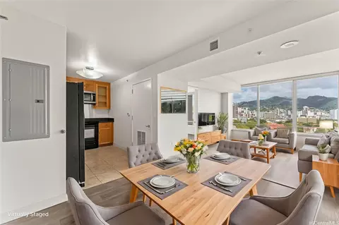 1009 Kapiolani Blvd #1812, Honolulu, HI 96814