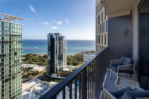 987 Queen St #3908, Honolulu, HI 96814